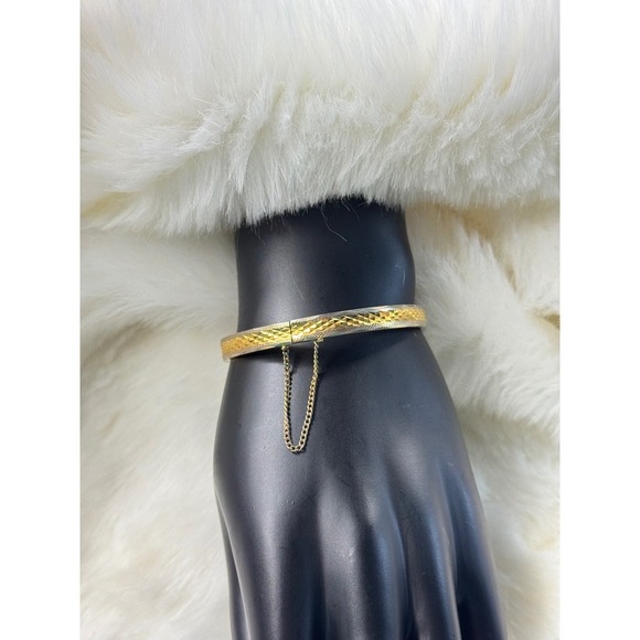 Jewelry - Vintage Pastelli  Two Tone Diamond Cut Hinged Bangle Bracelet with Safety‎ Chain